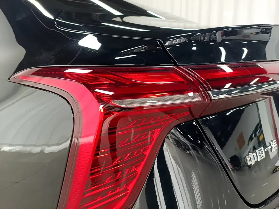 Hongqi H5 Hongqi H5 2025 1.5T DCT Flagship Edition 2025 — thumbnail 4