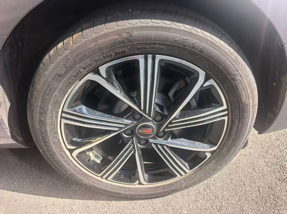 Hongqi H5 PHEV Hongqi H5 PHEV 2025 170 Super Mixed Version 2025 — thumbnail 2