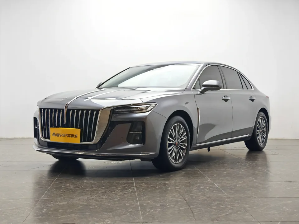Hongqi H5 Hongqi H5 2023 2.0T Automatic Intelligent Connection Flagship Edition 2023 — photo 1, buy with delivery to Moscow