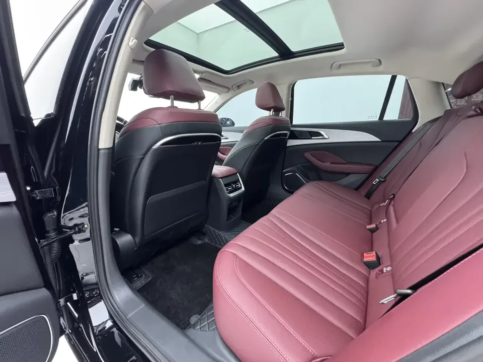 Hongqi H5 Hongqi H5 2025 1.5T DCT Xuanying Edition 2025 — миниатюра 4