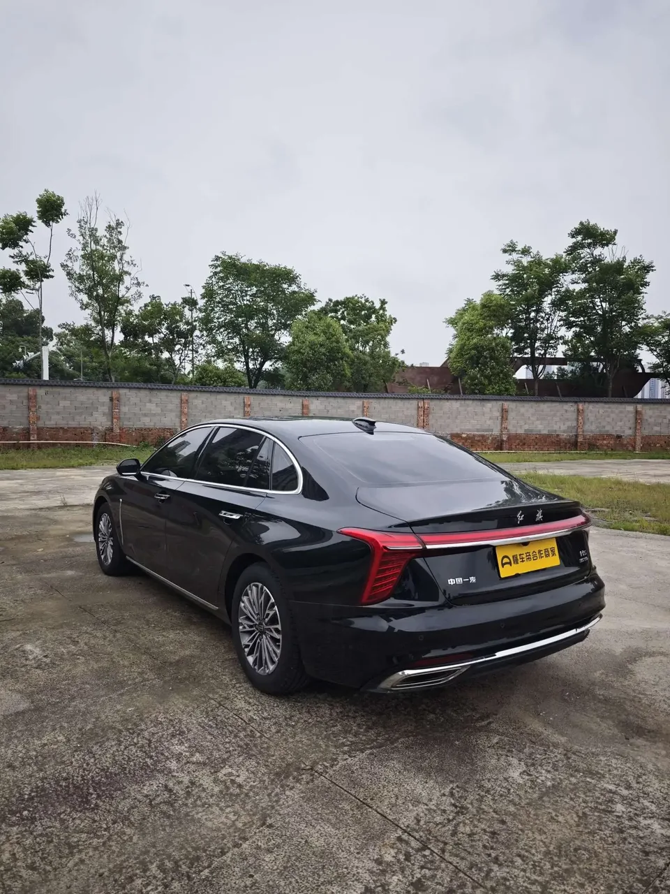 Hongqi H5 Hongqi H5 2023 1.5T DCT Zhilian Qiyue Edition 2023 — миниатюра 2