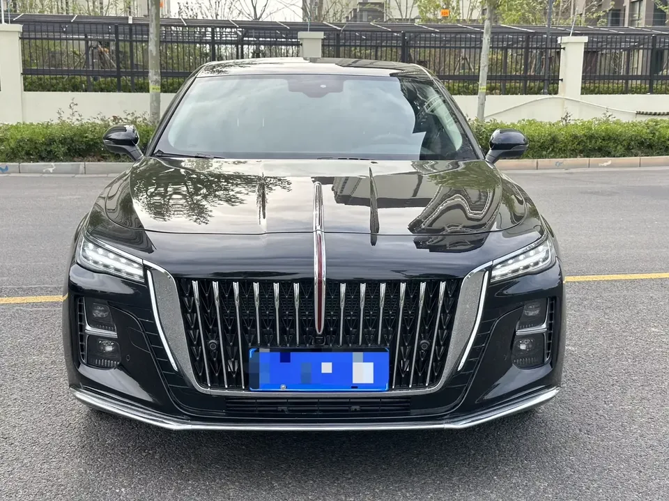 Hongqi H5 Hongqi H5 2025 1.5T DCT Flagship Edition 2025 — фото 1, купить с доставкой в Москву
