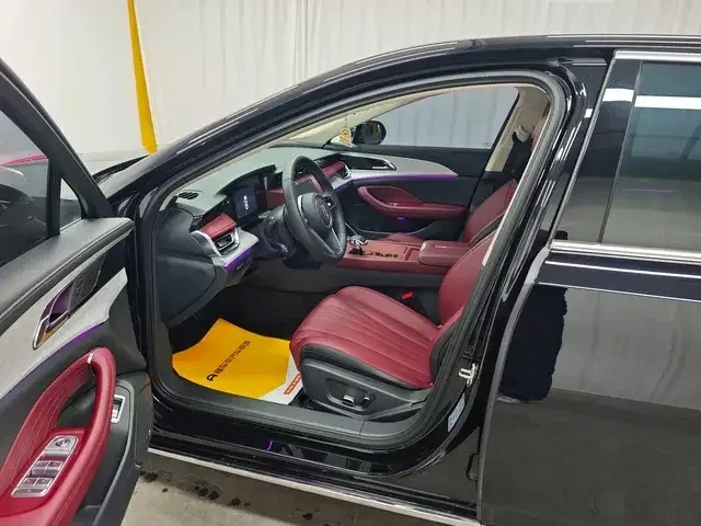 Hongqi H5 Hongqi H5 2025 1.5T DCT Flagship Edition 2025 — thumbnail 5