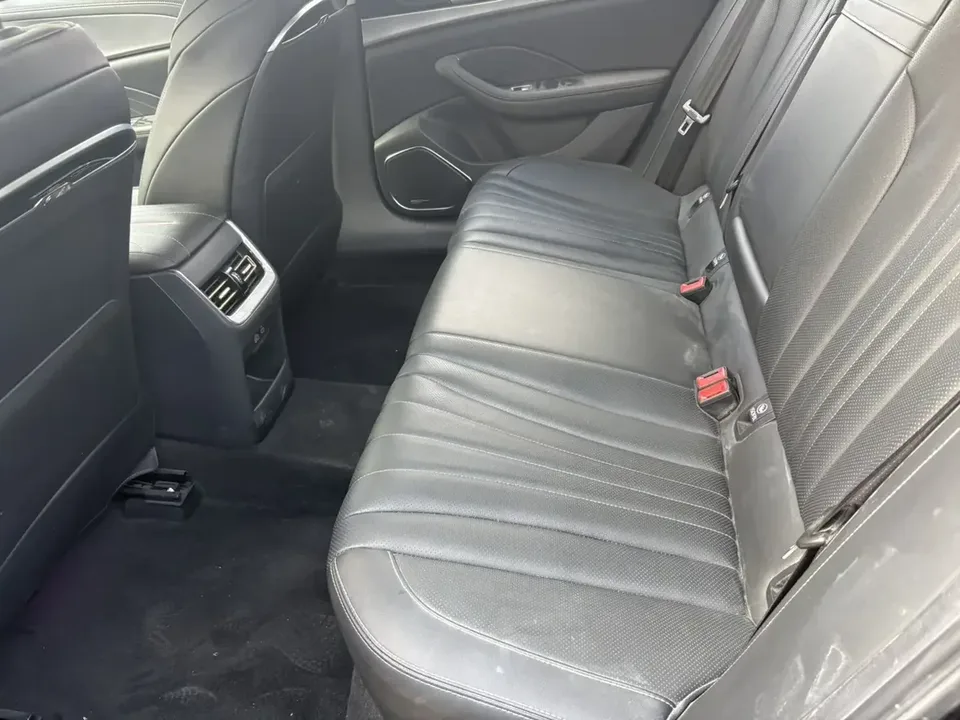 Hongqi H5 Hongqi H5 2023 1.5T DCT Zhilian Qiyue Edition 2023 — thumbnail 3