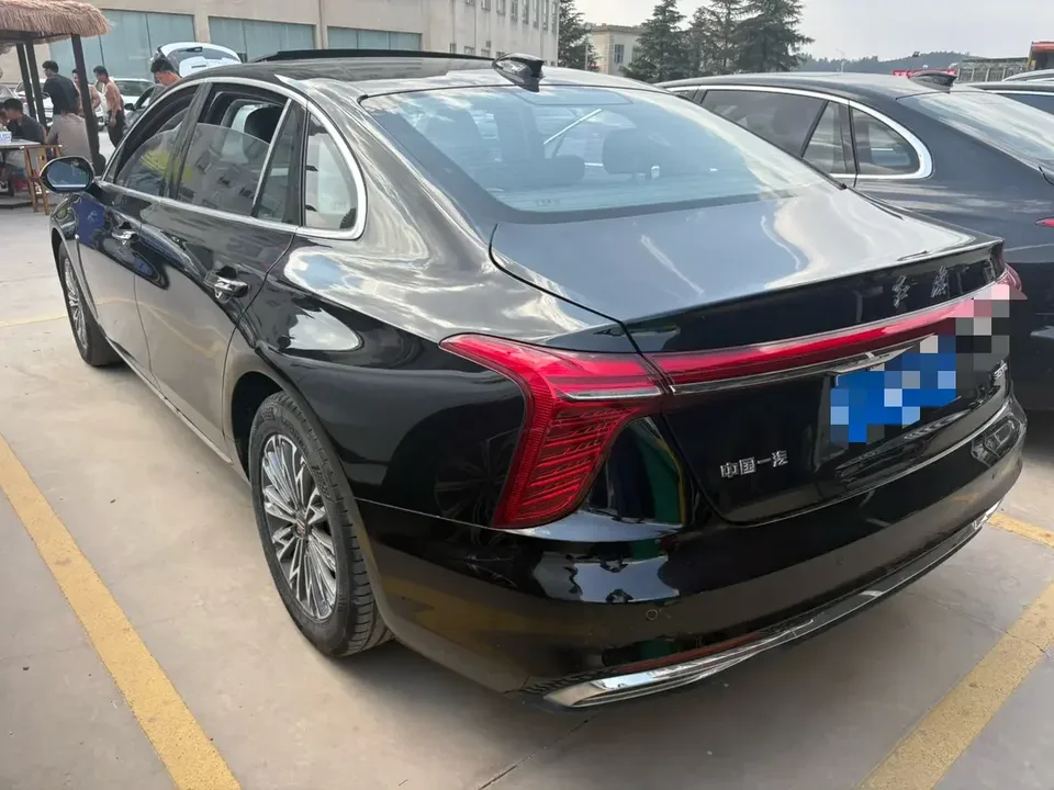 Hongqi H5 Hongqi H5 2023 1.5T DCT Zhilian Qiyue Edition 2023 — thumbnail 4
