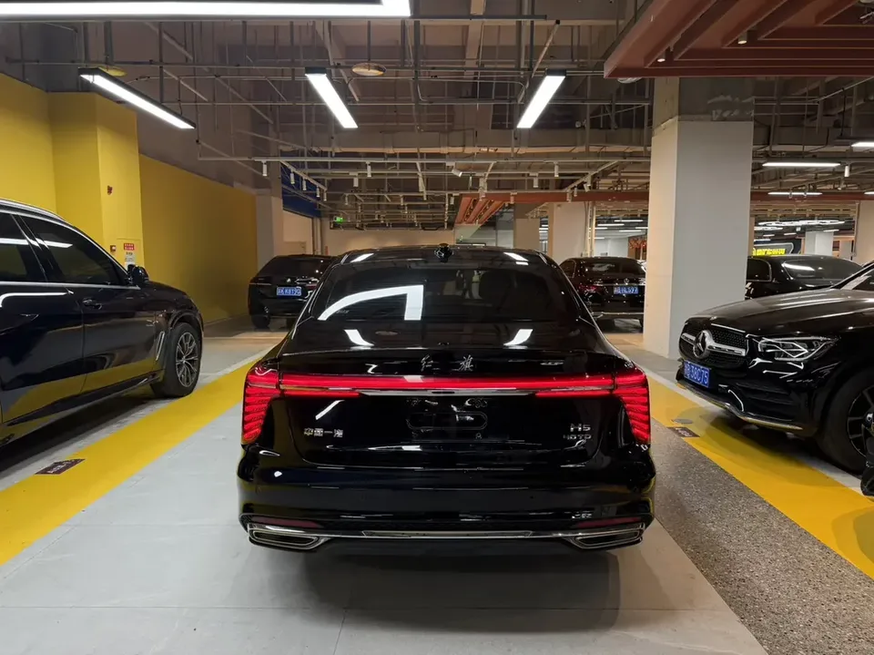 Hongqi H5 Hongqi H5 2023 2.0T Automatic Intelligent Connection Flagship Edition 2022 — thumbnail 2