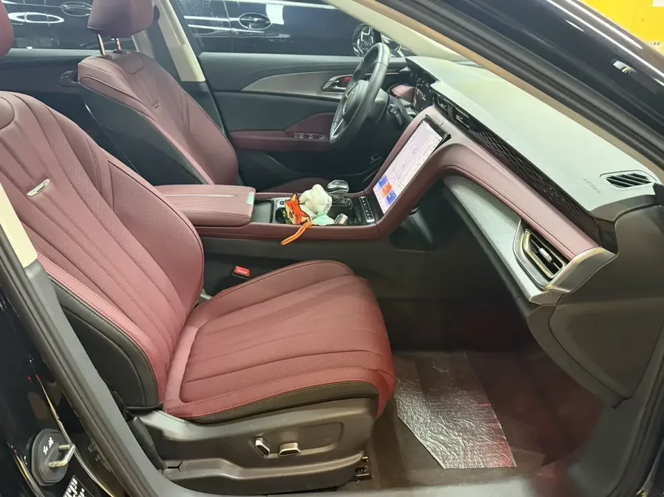 Hongqi H5 Hongqi H5 2023 2.0T Automatic Intelligent Connection Flagship Edition 2022 — thumbnail 3