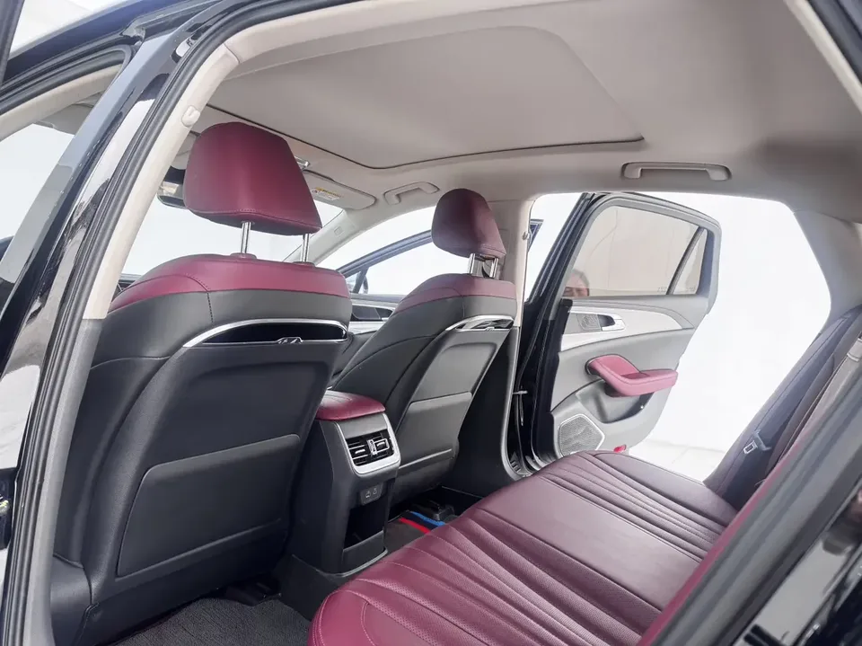 Hongqi H5 Hongqi H5 2023 1.5T DCT Zhilian Qiyun Edition 2023 — thumbnail 3