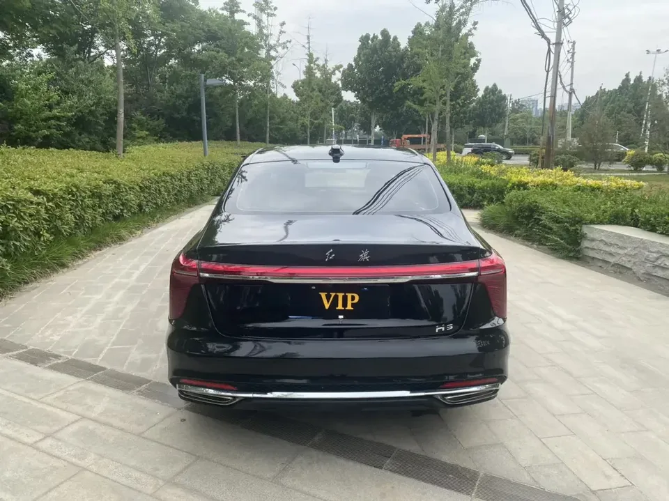 Hongqi H5 Hongqi H5 2023 1.5T HEV Zhilian Flagship Edition 2023 — thumbnail 2