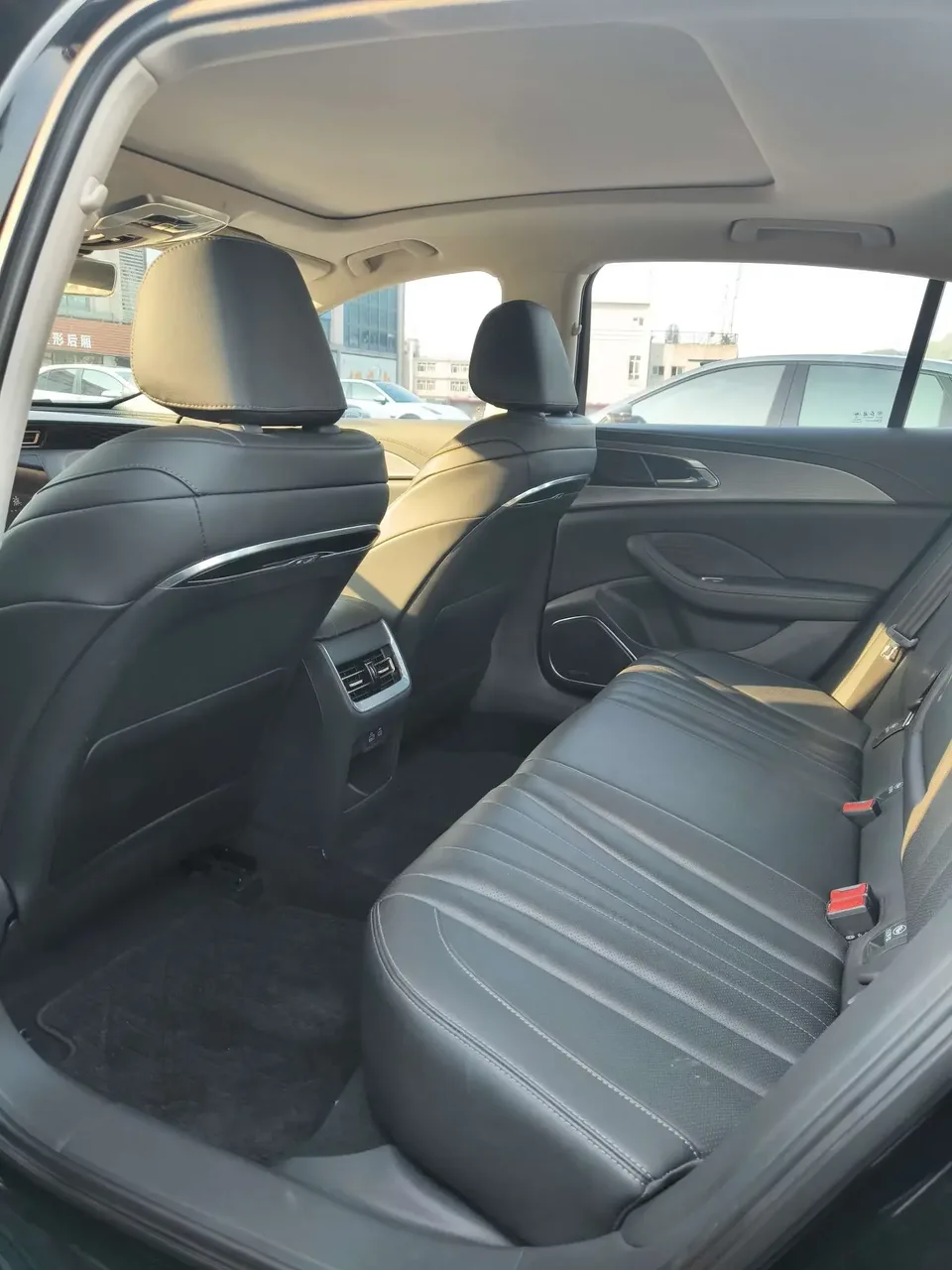 Hongqi H5 Hongqi H5 2023 1.5T DCT Zhilian Qiyue Edition 2024 — thumbnail 4