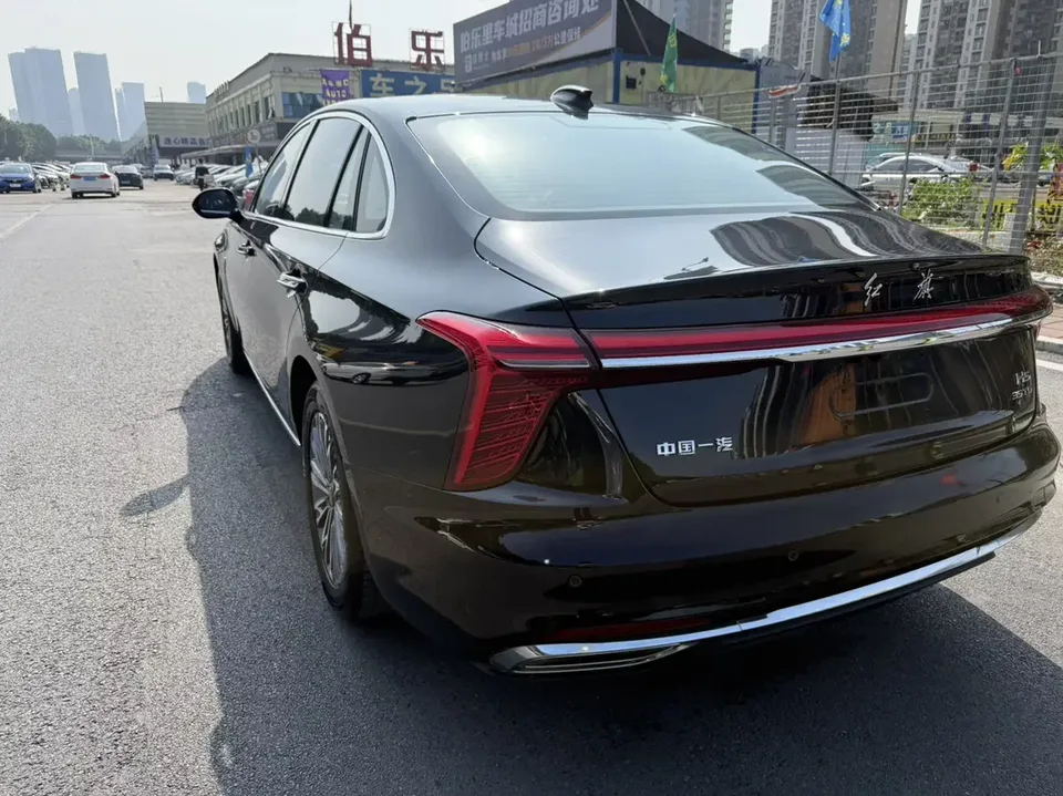 Hongqi H5 Hongqi H5 2023 1.5T DCT Zhilian Qiyue Edition 2024 — thumbnail 2