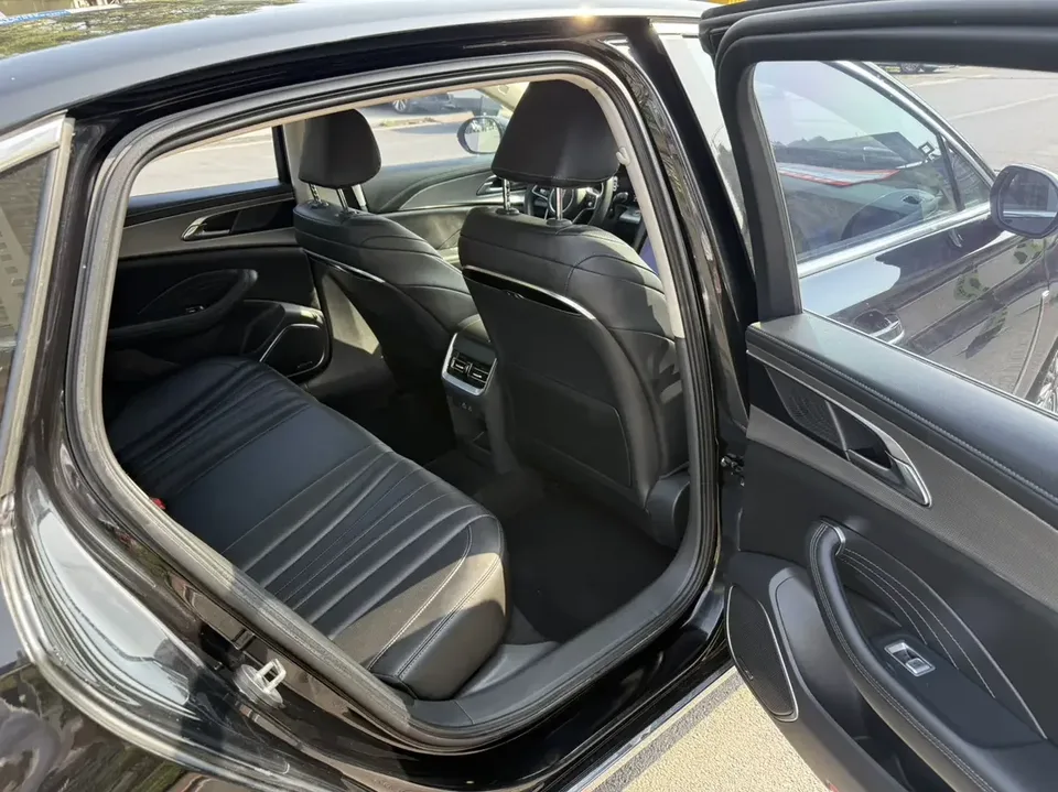 Hongqi H5 Hongqi H5 2023 1.5T DCT Zhilian Qiyue Edition 2024 — thumbnail 3