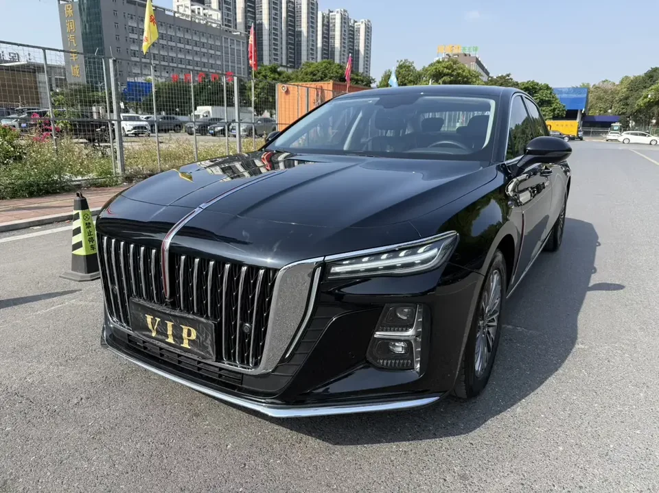 Hongqi H5 Hongqi H5 2023 1.5T DCT Zhilian Qiyue Edition 2024 — photo 1, buy with delivery to Moscow