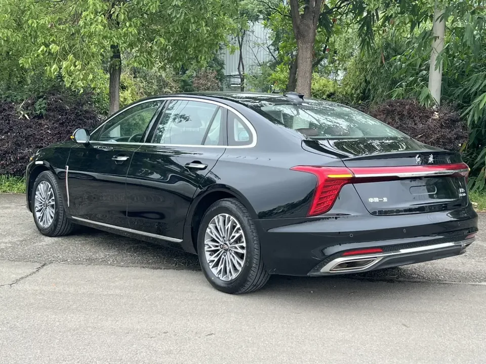 Hongqi H5 Hongqi H5 2024 1.5T DCT Zhilian Qiyue Edition 2024 — thumbnail 2