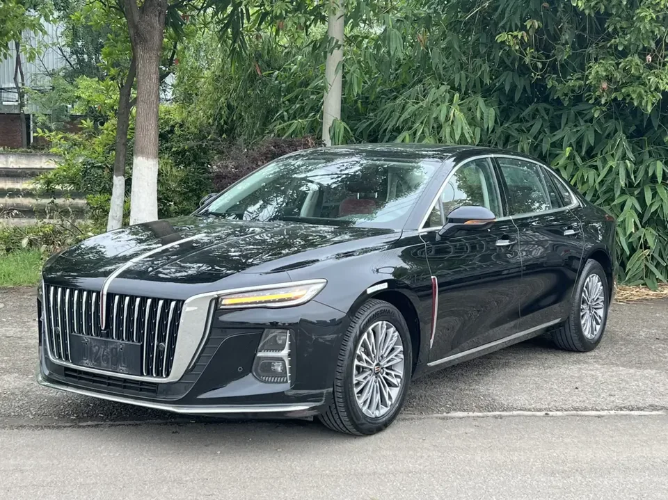 Hongqi H5 Hongqi H5 2024 1.5T DCT Zhilian Qiyue Edition 2024 — photo 1, buy with delivery to Moscow