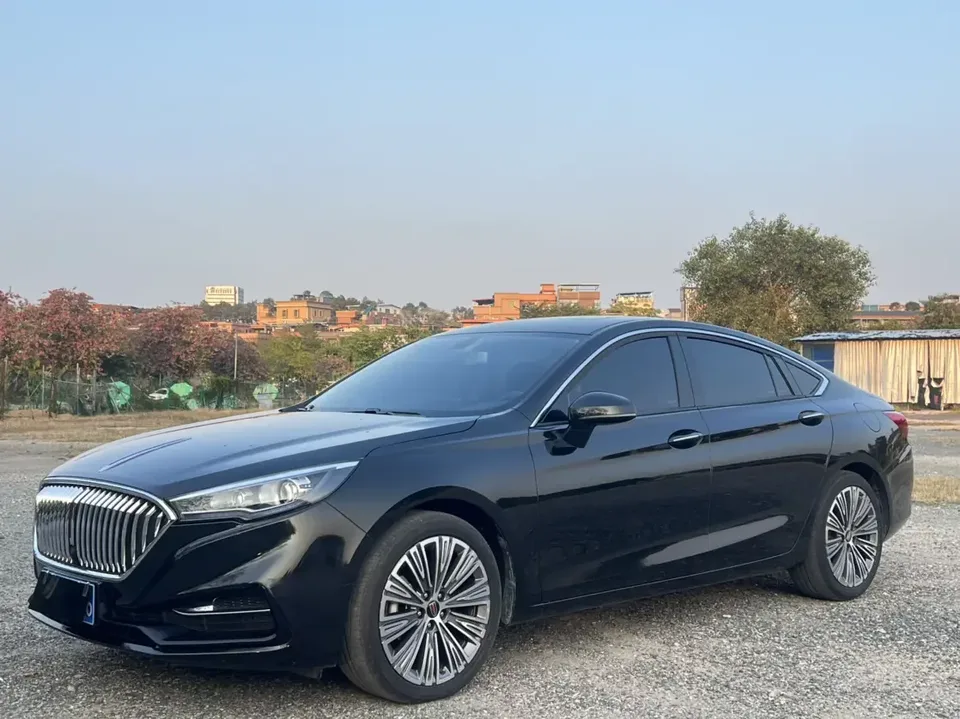 Hongqi H5 classic Hongqi H5 classic 2022 1.5T DCT 2022 — photo 1, buy with delivery to Moscow