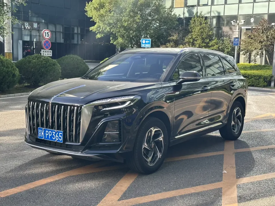 Hongqi HS3 Hongqi HS3 2024 1.5T Zhiwei Edition 2024 — photo 1, buy with delivery to Moscow