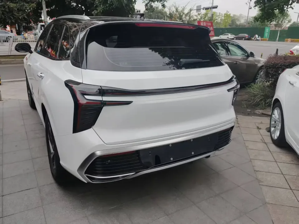 Hongqi HS3 Hongqi HS3 2024 1.5T Brave Edition 2024 — миниатюра 2
