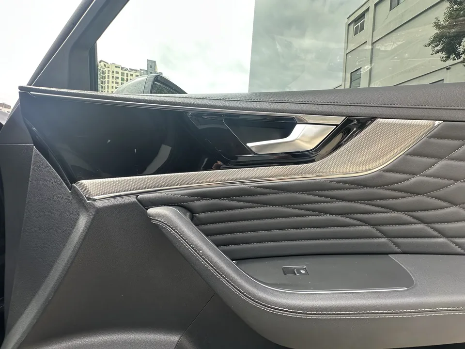 Hongqi HS5 Hongqi HS5 2022 2.0T Smart Link Flagship Edition 2022 — thumbnail 3