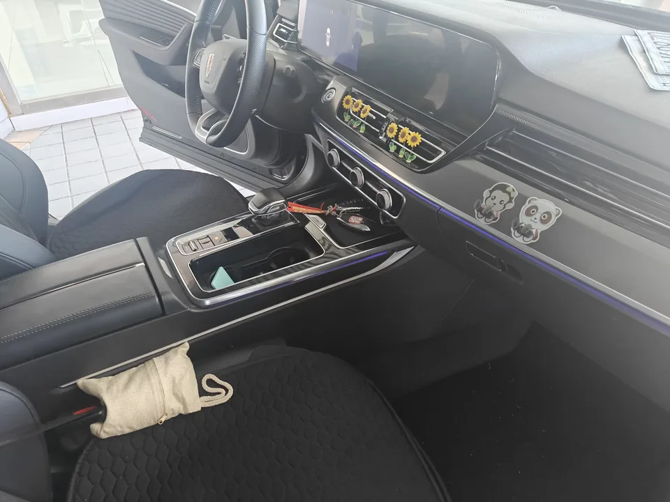 Hongqi HS5 Hongqi HS5 2023 2.0T Flagship Pro Edition 2024 — миниатюра 2