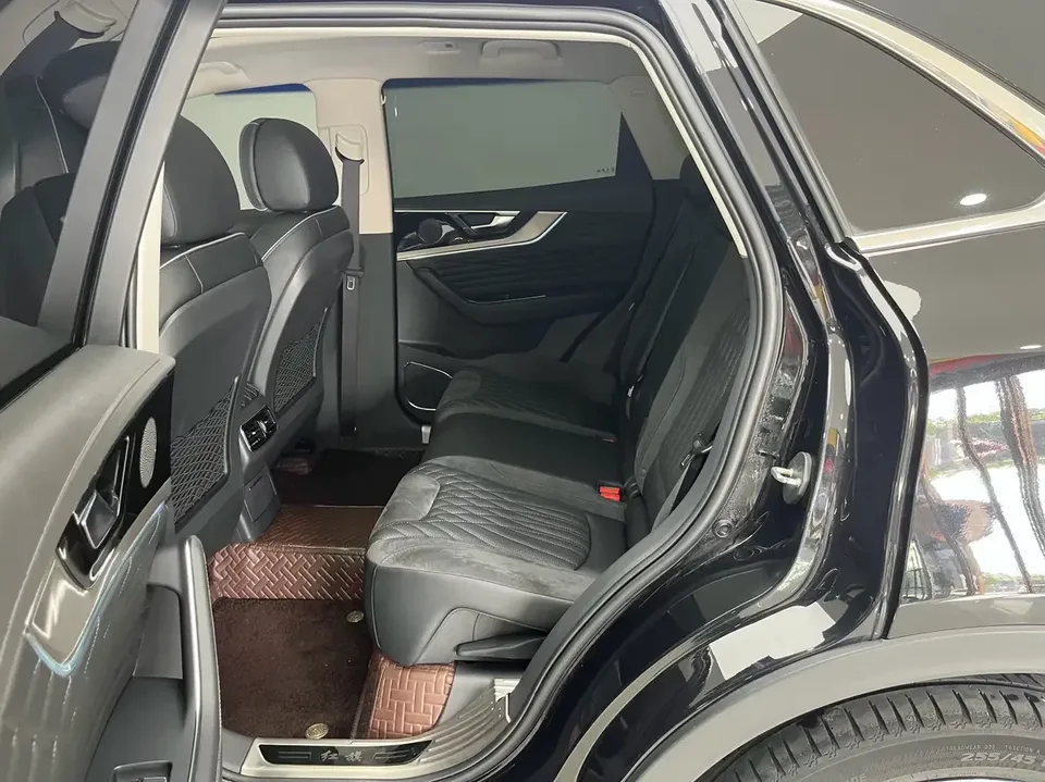 Hongqi HS5 Hongqi HS5 2019 2.0T Zhilian Flagship 4WD Edition 2022 — миниатюра 4
