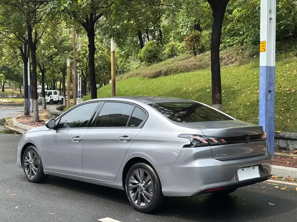 Peugeot 408 Peugeot 408 2022 1.6T Progressive Edition 2023 — thumbnail 2