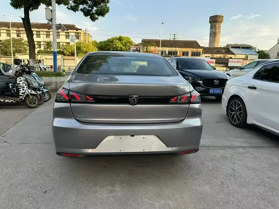 Peugeot 408 Peugeot 408 2022 1.6T Light Chasing Edition 2023 — thumbnail 2