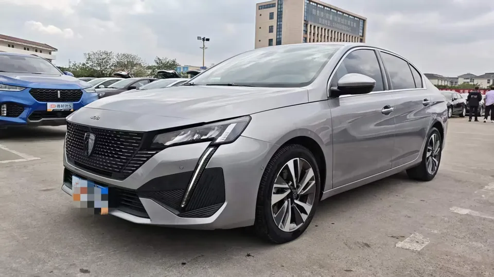Peugeot 408 Peugeot 408 2022 1.6T Light Chasing Edition 2023 — photo 1, buy with delivery to Moscow