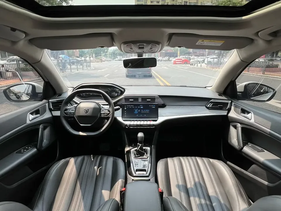 Peugeot 408 Peugeot 408 2022 1.6T Light Chasing Edition 2024 — thumbnail 4