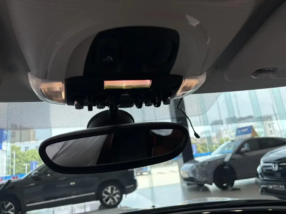 MINI Clubman MINI CLUBMAN 2023 1.5T COOPER Connoisseur 2023 — thumbnail 4