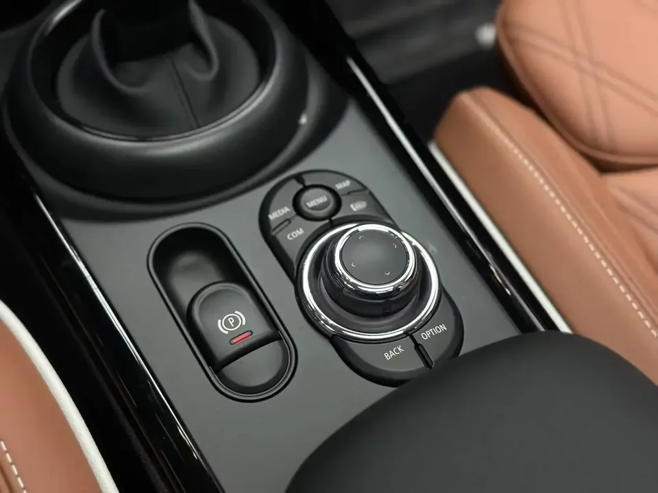 MINI Clubman MINI CLUBMAN 2023 Modified 1.5T COOPER Connoisseur 2023 — thumbnail 2