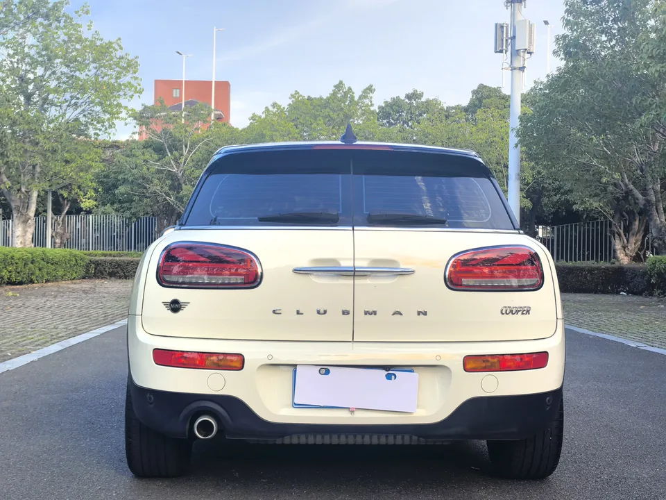 MINI Clubman MINI CLUBMAN 2022 1.5T COOPER Connoisseur 2022 — миниатюра 4