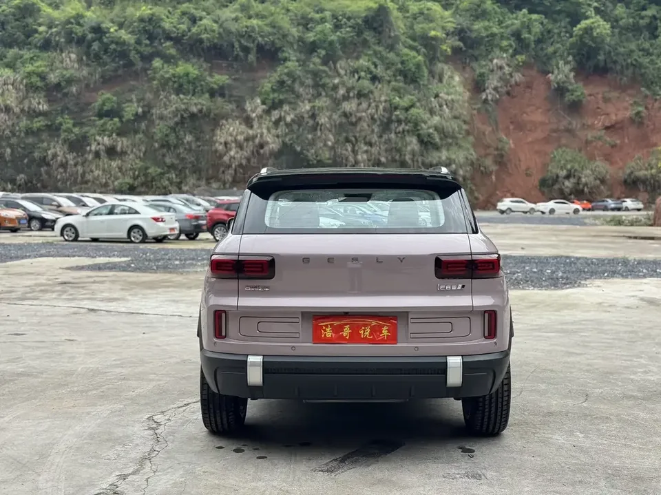 Geely ICON Geely ICON 2023 1.5TD Chocolate Chocolate Edition 2024 — thumbnail 2