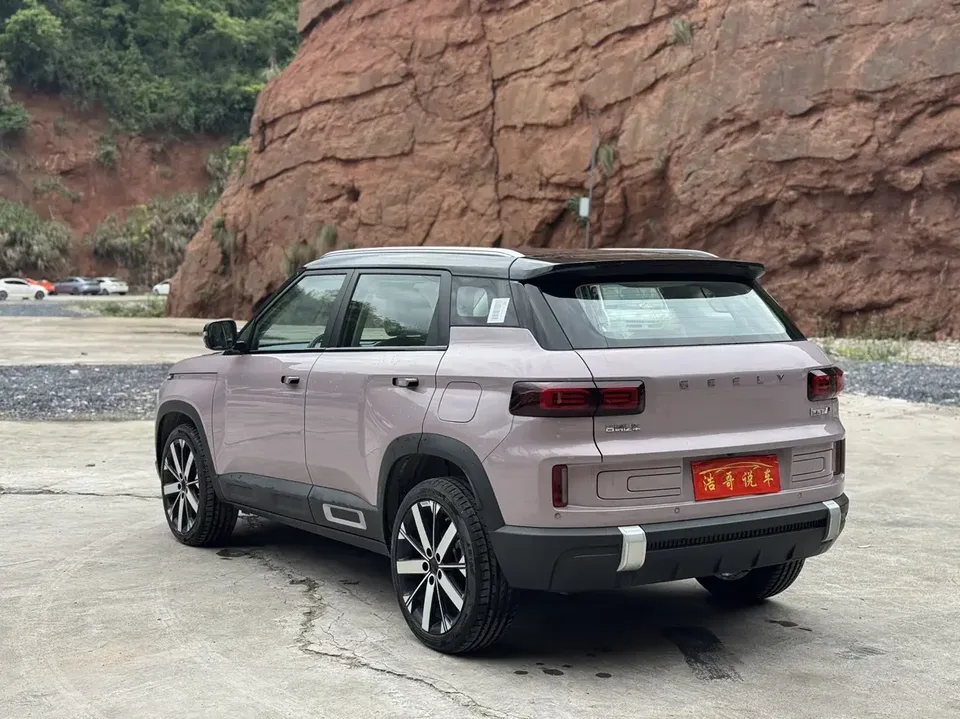 Geely ICON Geely ICON 2023 1.5TD Chocolate Chocolate Edition 2024 — thumbnail 4