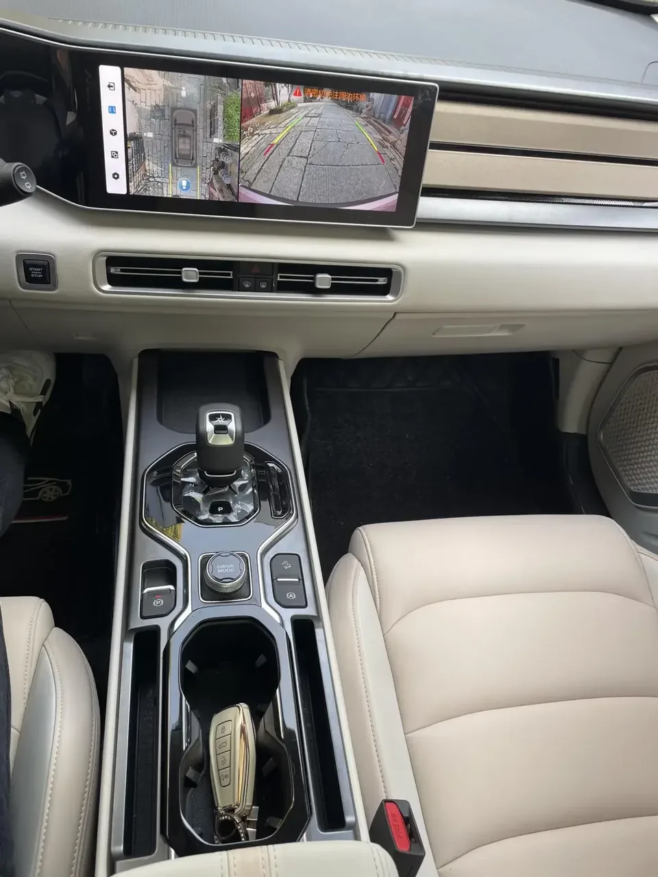 Geely ICON Geely ICON 2023 1.5TD Chocolate Chocolate Edition 2023 — thumbnail 3