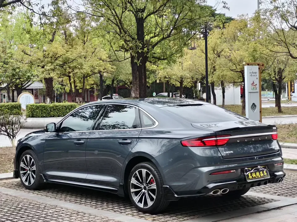 Geely Preface Xing Rui 2025 1.5T Dongfangyao Kunlun Edition 2025 — thumbnail 2
