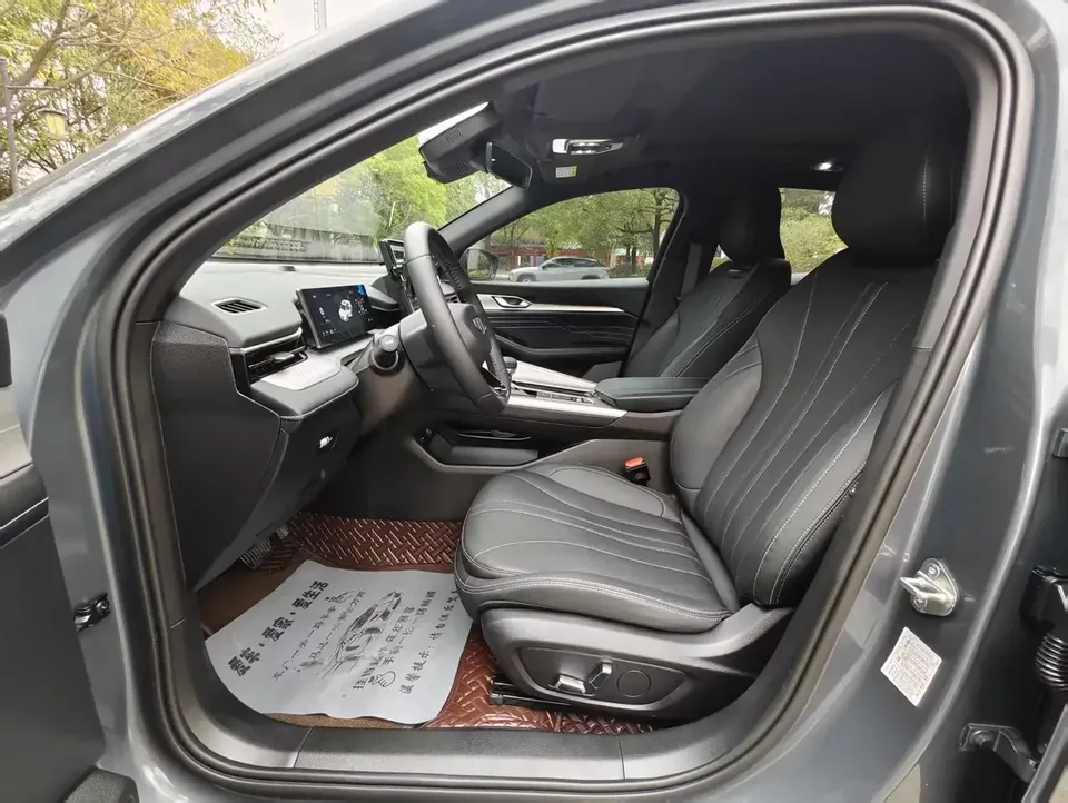 Geely Preface Xing Rui 2025 1.5T Dongfangyao Kunlun Edition 2025 — thumbnail 5
