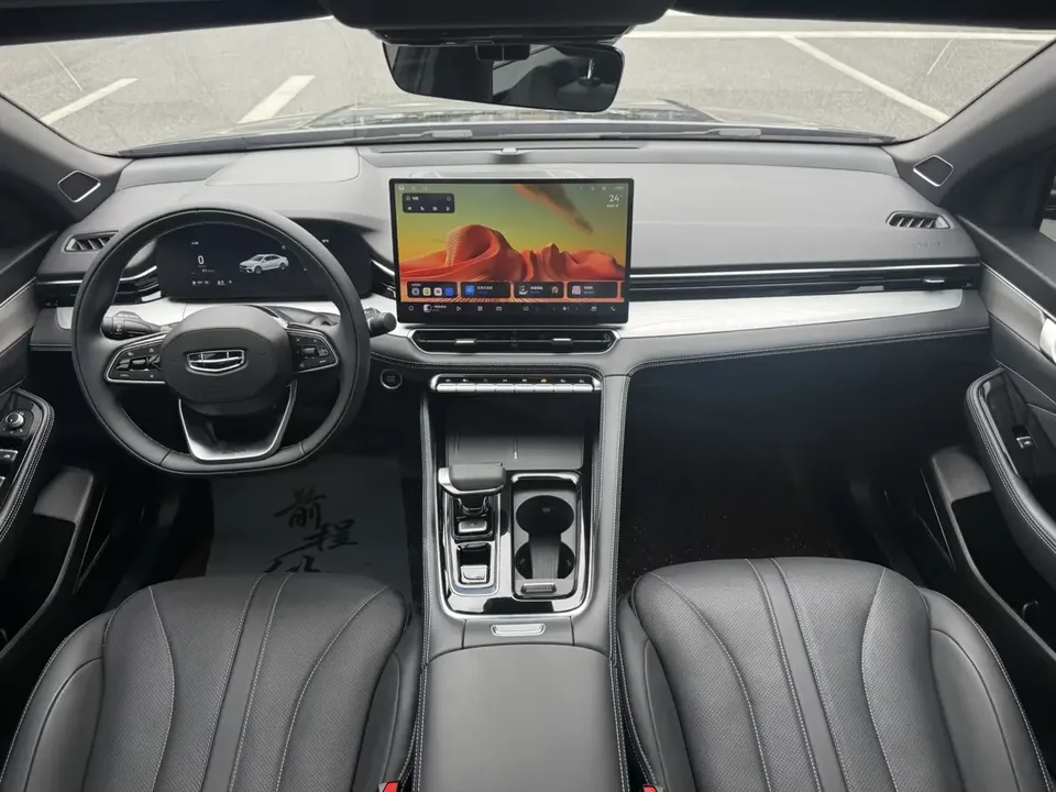 Geely Preface Xing Rui 2026 1.5T Dongfangyao Kunlun Edition 2025 — thumbnail 4