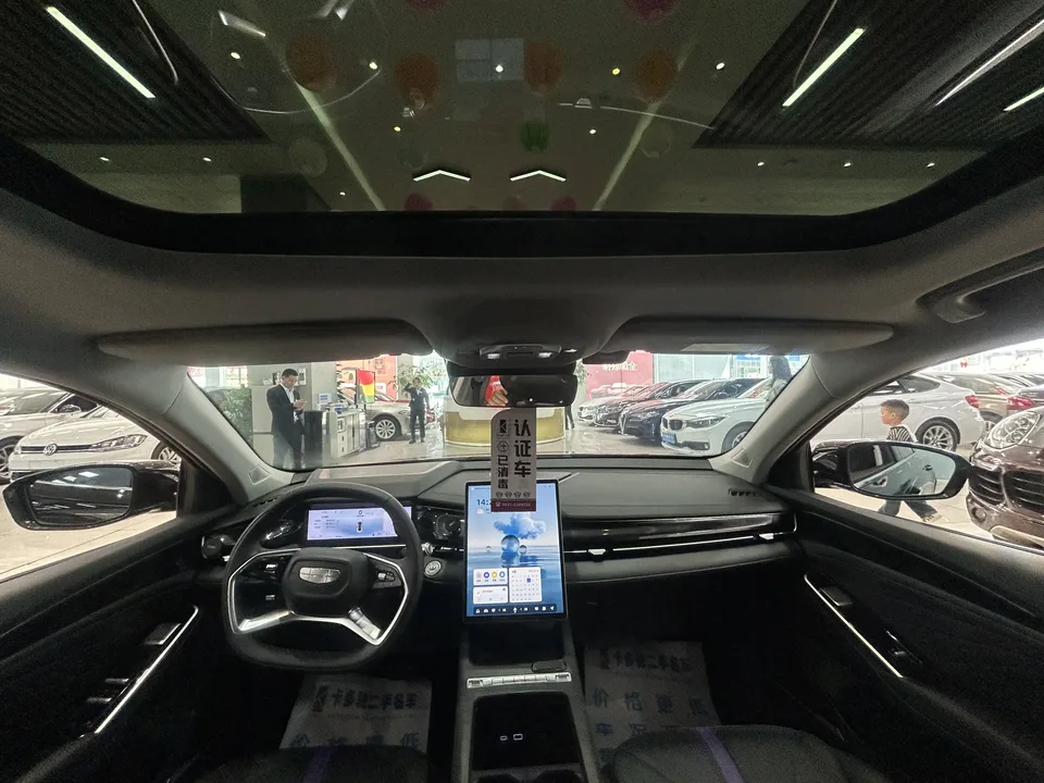 Geely Preface Xing Rui 2024 Hybrid 1.5TD Nebula Edition 2024 — thumbnail 5