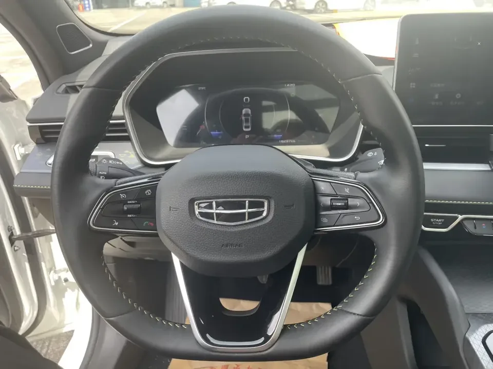 Geely Preface Xing Rui 2023 1.5T Fuyao Edition 2024 — thumbnail 4