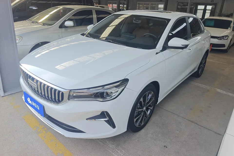 Geely Emgrand emgrand 2025 4th generation 1.5L CVT flagship model 2024 — photo 1, buy with delivery to Moscow