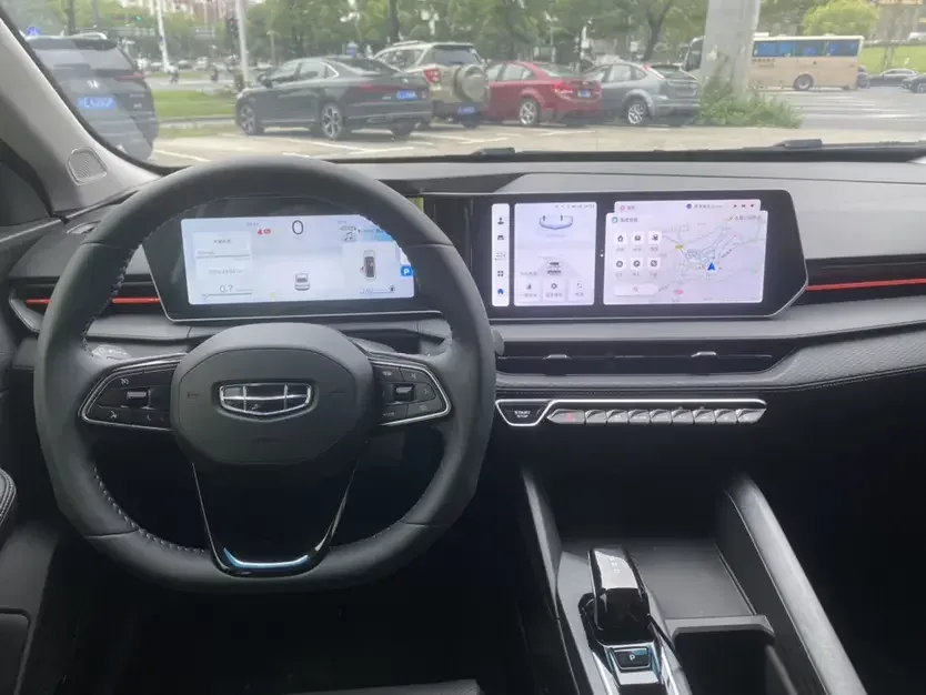 Geely Binrui Binrui 2024 Binrui COOL 1.5T DCT Longteng Edition 2025 — thumbnail 3