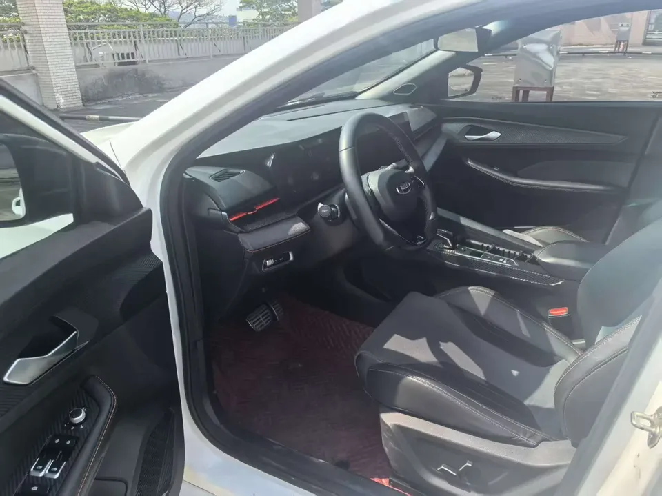 Geely Binrui Binrui 2022 Binrui COOL 1.5T DCT Thunder Edition 2022 — миниатюра 3