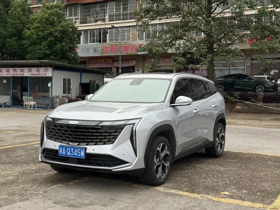 Geely Atlas L Boyue L 2023 1.5TD DCT Premium 2023 — фото 1, купить с доставкой в Москву