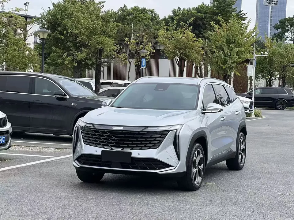 Geely Atlas L Boyue L 2023 1.5TD DCT Premium 2023 — photo 1, buy with delivery to Moscow