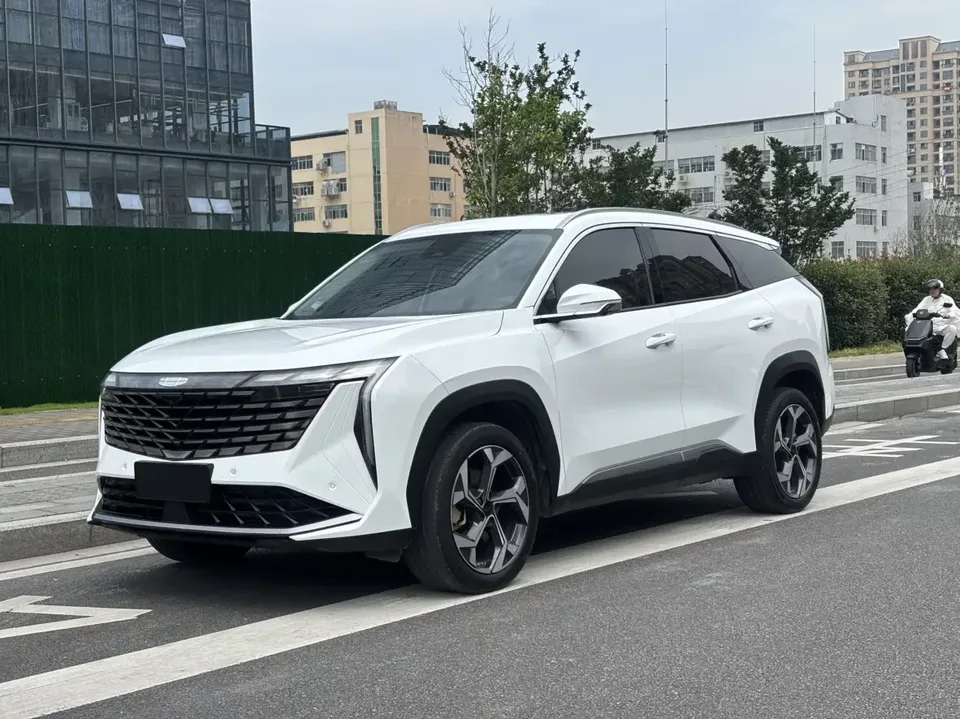 Geely Atlas L Boyue L 2023 1.5TD DCT Premium 2024 — photo 1, buy with delivery to Moscow