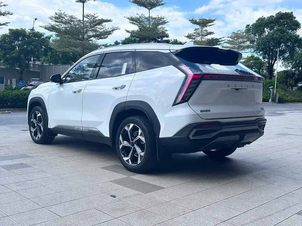 Geely Atlas L Boyue L 2023 1.5TD DCT Premium 2024 — thumbnail 2