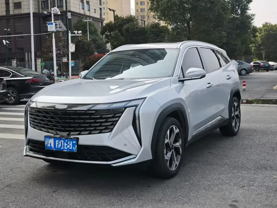 Geely Atlas L Boyue L 2024 1.5TD DCT Premium Edition 2025 — фото 1, купить с доставкой в Москву