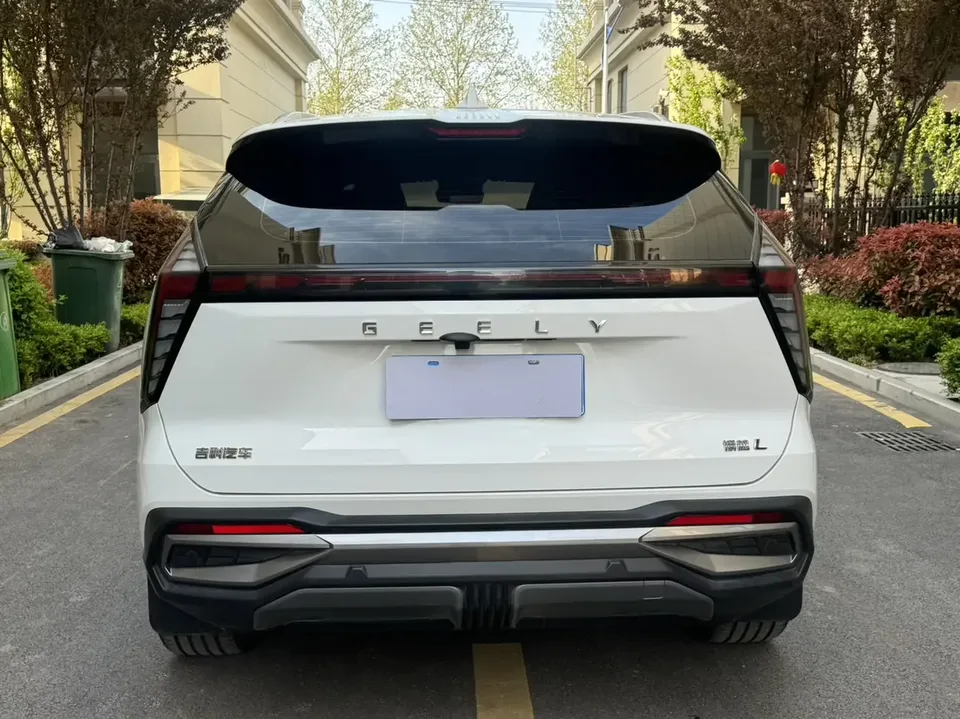 Geely Atlas L Boyue L 2024 1.5TD DCT Premium Edition 2025 — thumbnail 2