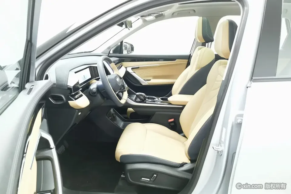 Geely Atlas L Boyue L 2023 1.5TD DCT Premium 2023 — thumbnail 5